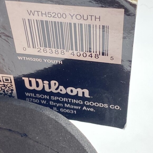 Wilson Soccer Shin Guards Youth 4'2"-5'0" lightweight reinforced shell futbol - Picture 7 of 8
